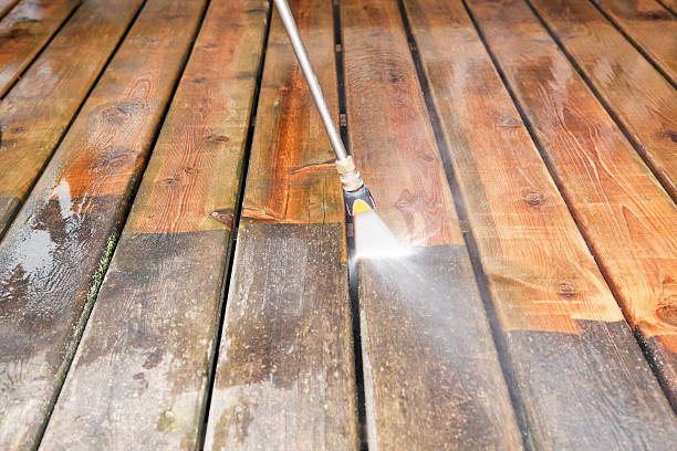 Best Deck Pressure Washing  in Cavalier, ND